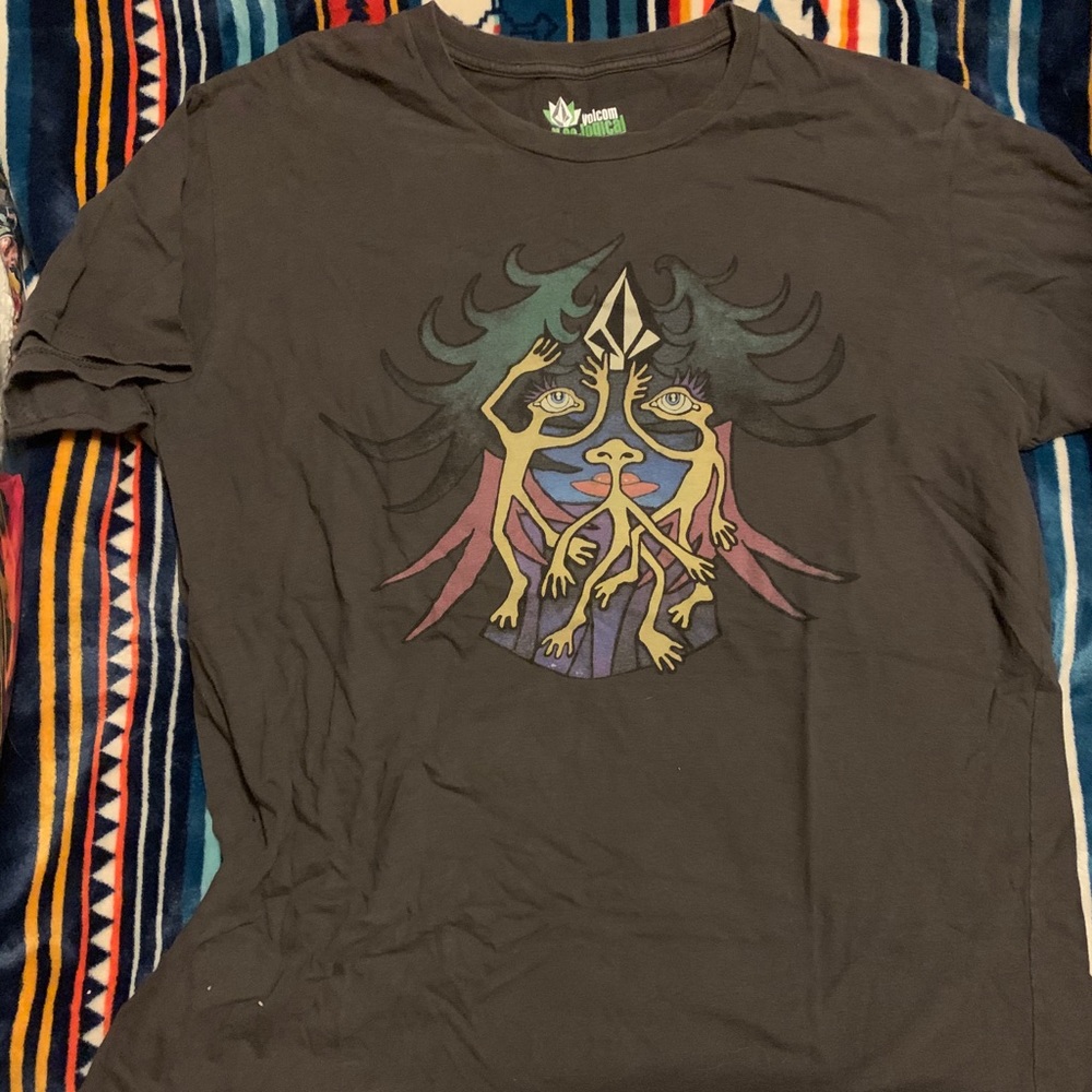 Volcom T shirt